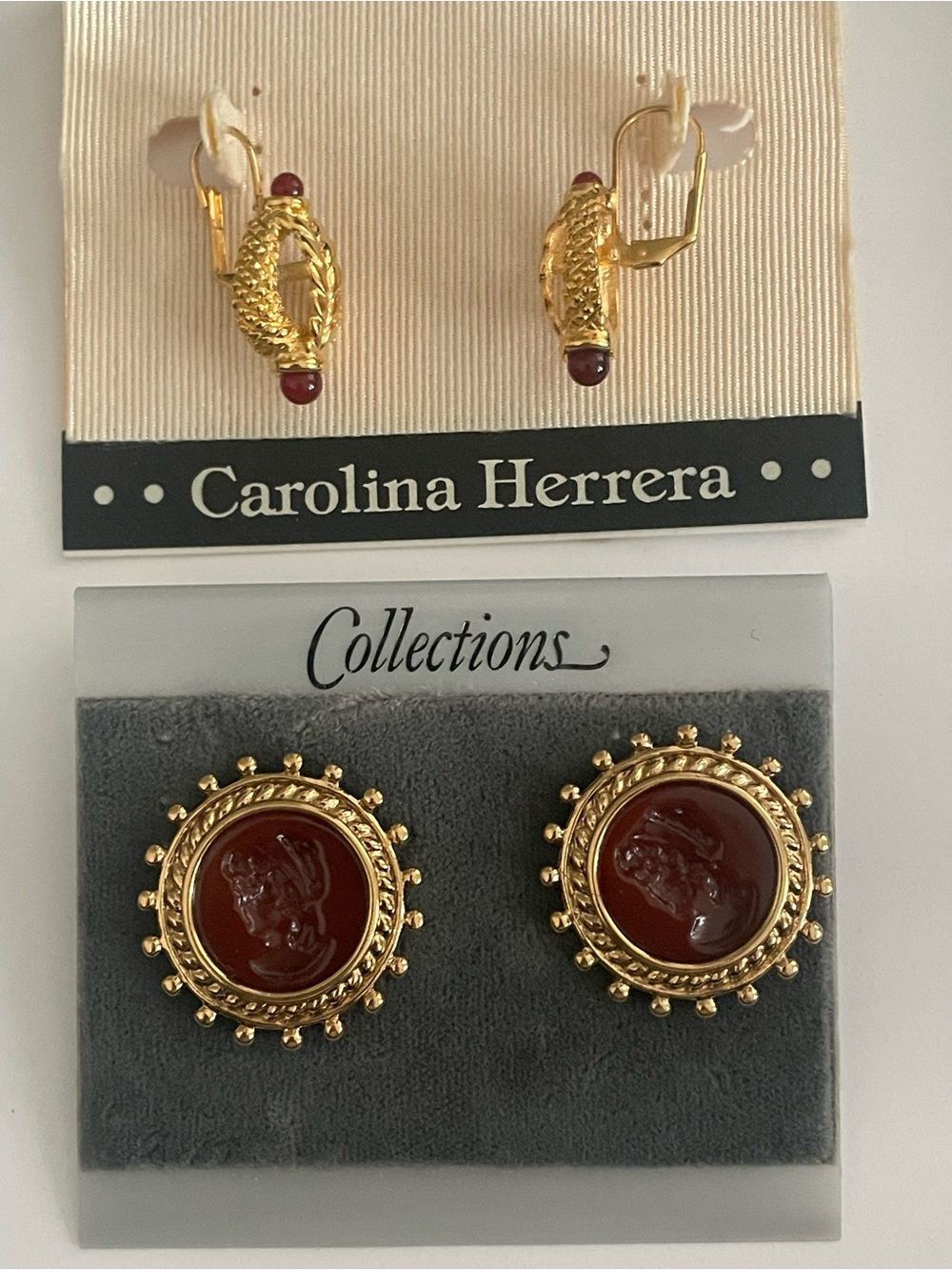 VINTAGE Carolina Herrera Women's Gold-Tone Red Cameo Button Earrings